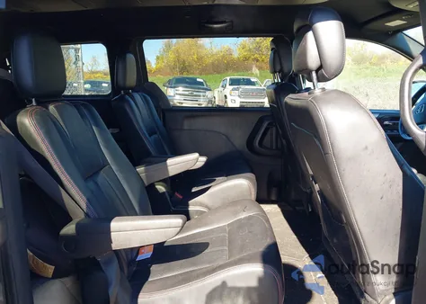 2018 Dodge Grand Caravan Gt z USA, uszkodzony, nr VIN 2C4RDGEG2JR340008